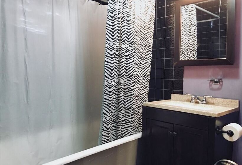 住宿加早餐  The Justice Towers