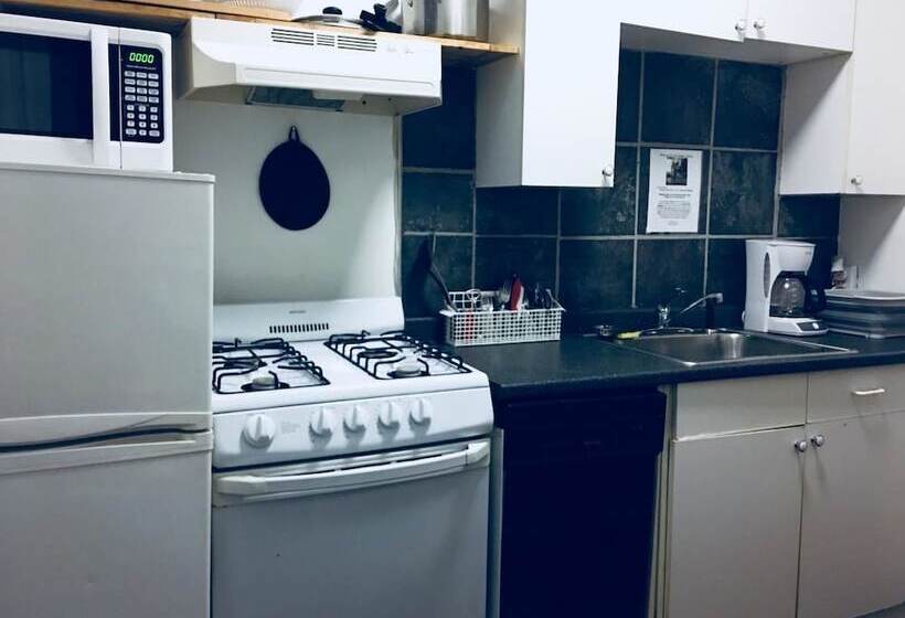 住宿加早餐  The Justice Towers