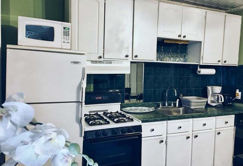 住宿加早餐  The Justice Towers