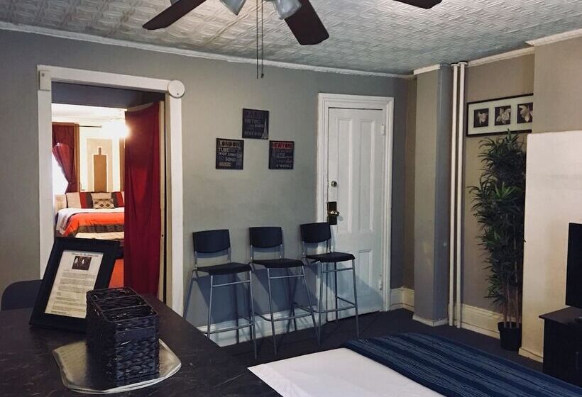 住宿加早餐  The Justice Towers