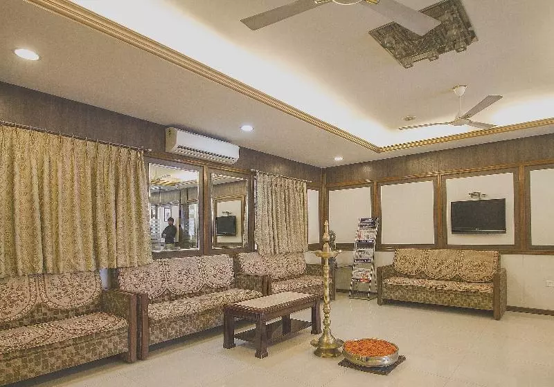 هتل O Surya Residency