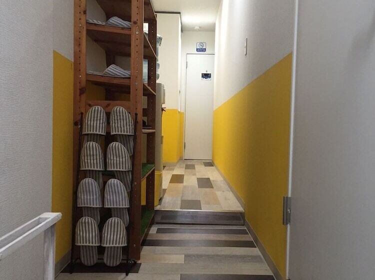 Guest House Naraya   Hostel