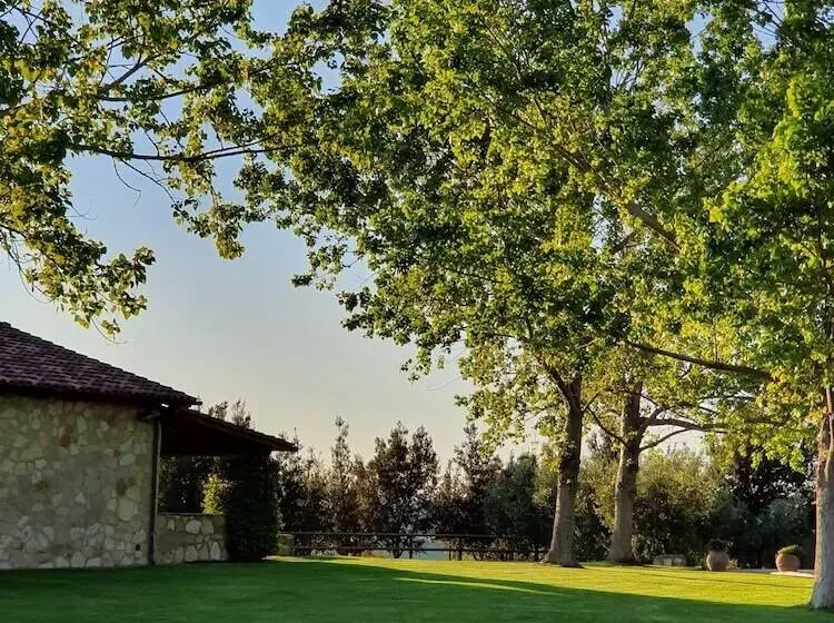 ホテル Casale Poggio Nebbia