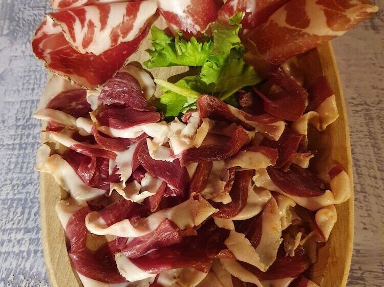 Hotelli Casale Poggio Nebbia