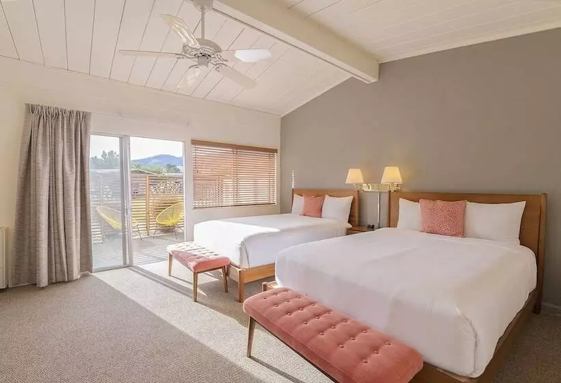 ホテル Contenta Inn