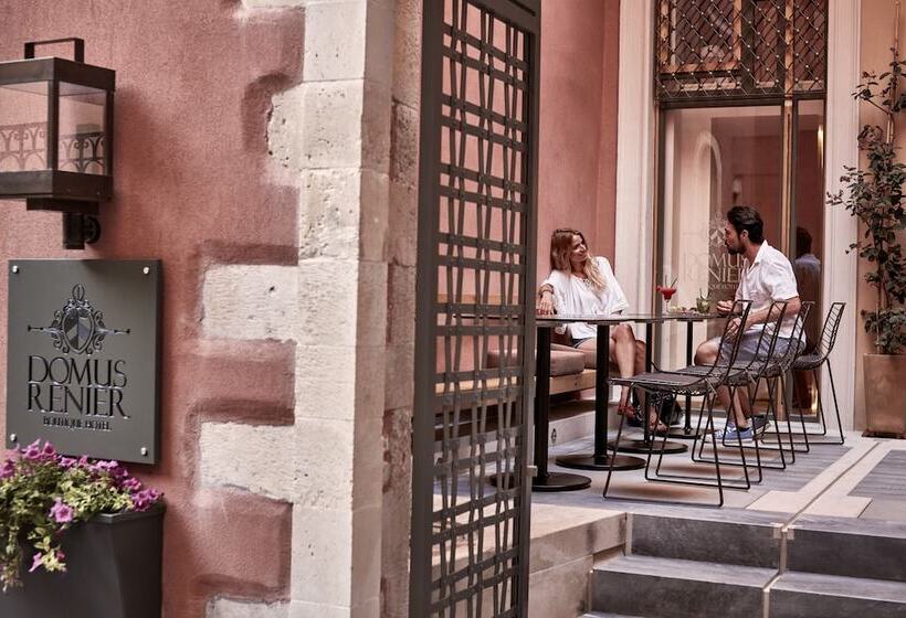 호텔 Domus Renier Boutique