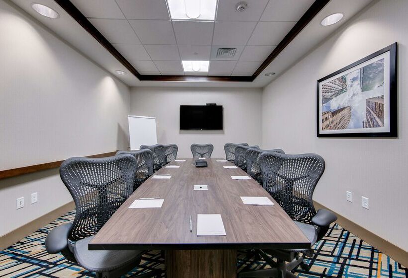 Отель Hampton Inn & Suites North Houston Spring