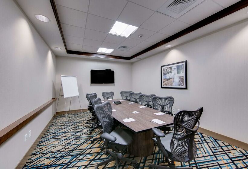 Отель Hampton Inn & Suites North Houston Spring