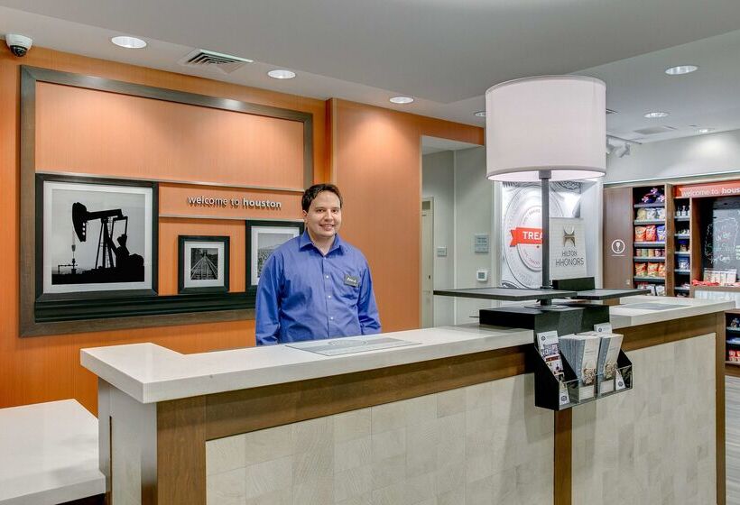 Отель Hampton Inn & Suites North Houston Spring