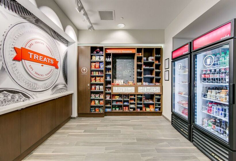 Отель Hampton Inn & Suites North Houston Spring