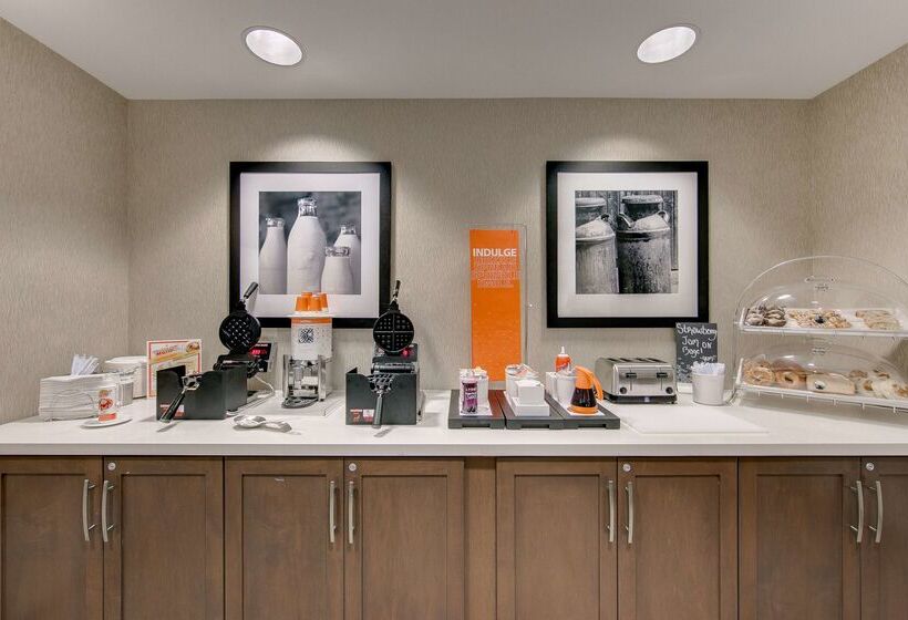 Отель Hampton Inn & Suites North Houston Spring