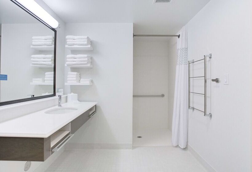 Отель Hampton Inn & Suites North Houston Spring