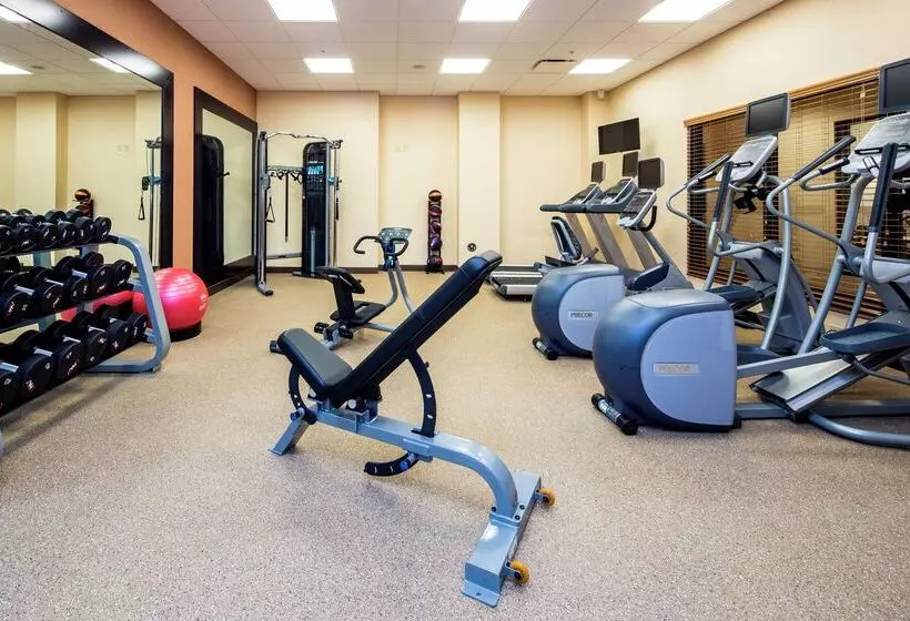 ホテル Hilton Garden Inn Uniontown