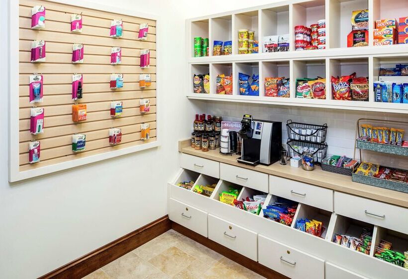 Отель Hilton Garden Inn Uniontown