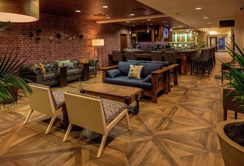 Отель Hilton Garden Inn Uniontown