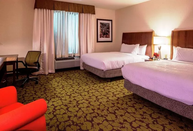 ホテル Hilton Garden Inn Uniontown