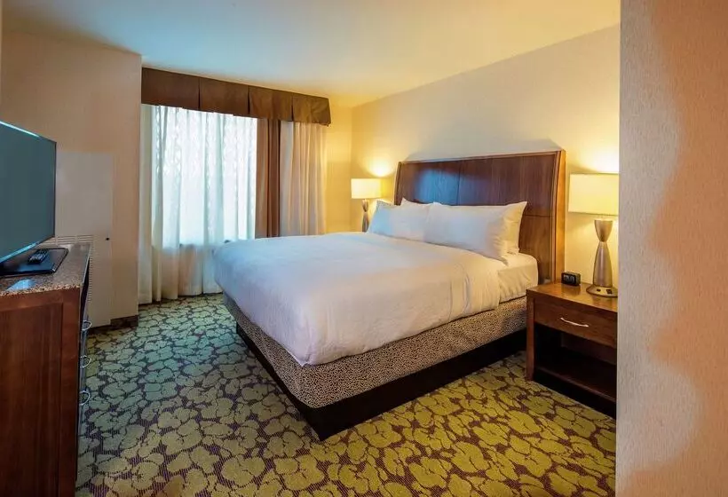 ホテル Hilton Garden Inn Uniontown
