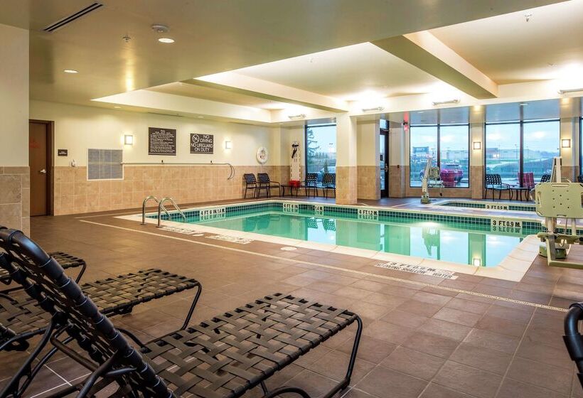 Отель Hilton Garden Inn Uniontown
