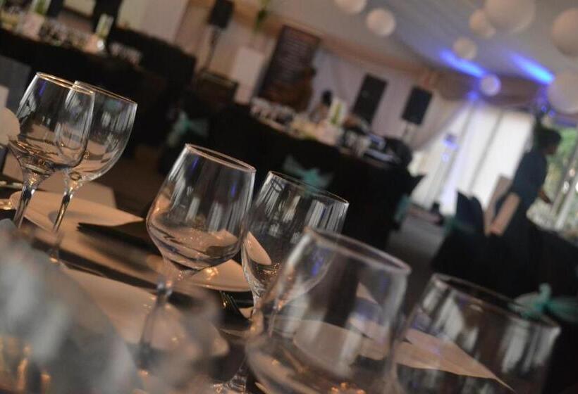 Hotel Hoyohoyo Chartwell Lodge