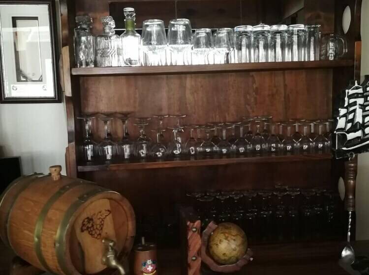 Hotel Hoyohoyo Chartwell Lodge