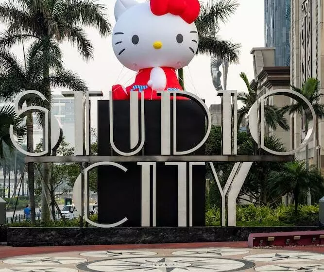 Otel Studio City