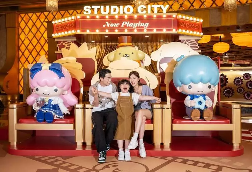 Otel Studio City