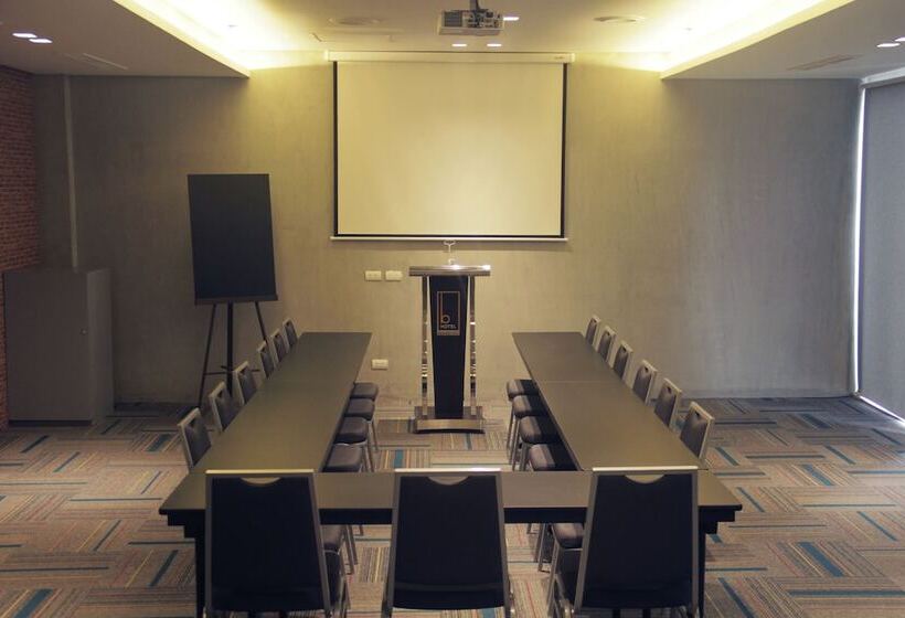 The B Hotel Quezon City