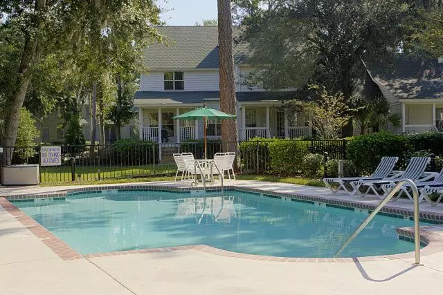 هتل The Cottages By Spinnaker Resorts