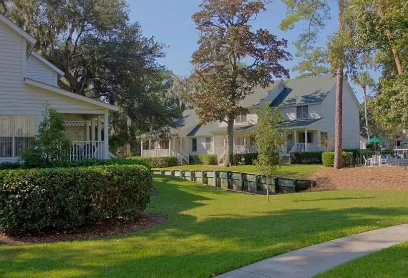 هتل The Cottages By Spinnaker Resorts