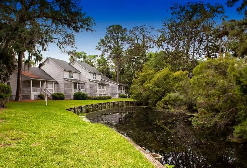 هتل The Cottages By Spinnaker Resorts