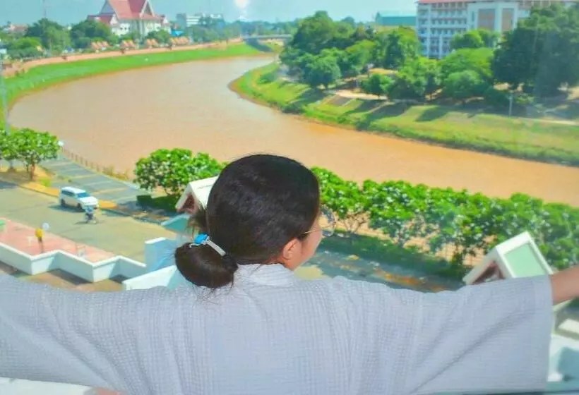 هتل Wangchan Riverview