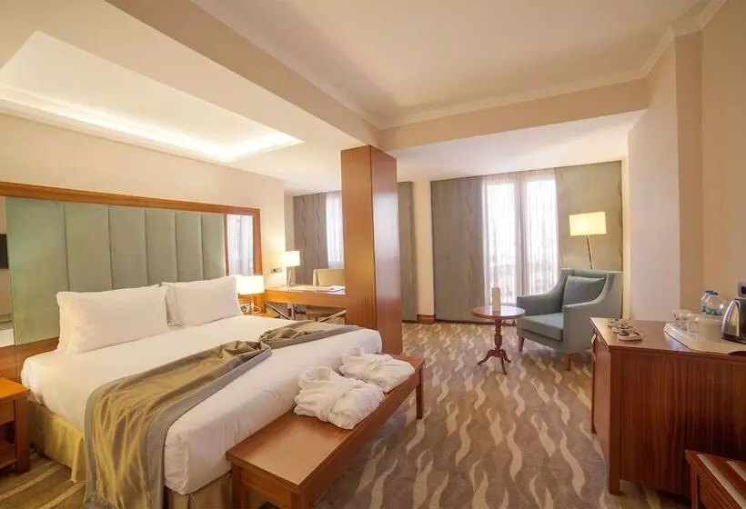 Lamec Hotel Business