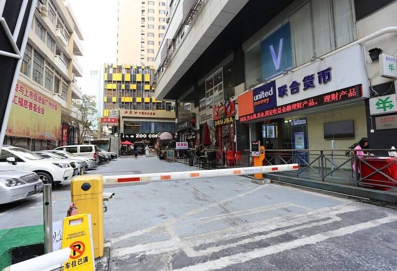 Nomo Service Apartment The Legend