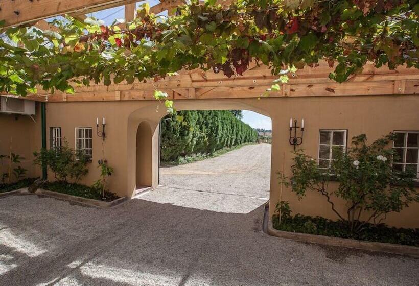 Pension Chartwell Castle