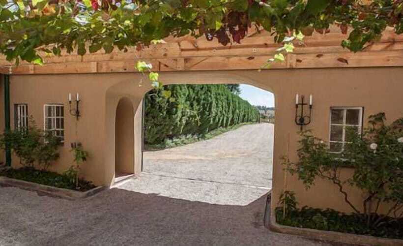 Pension Chartwell Castle