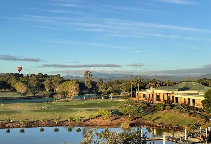 Signature Waterfront Apartments