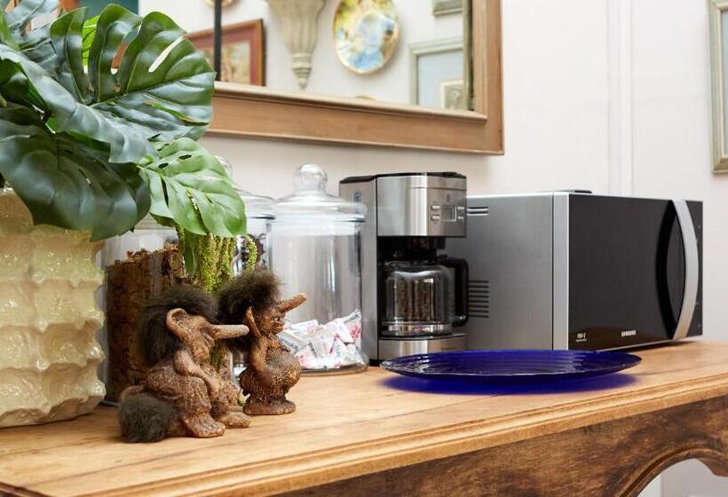 Tamarisk Bed & Breakfast