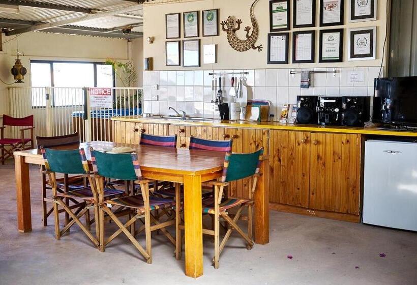 Underground Bed & Breakfast