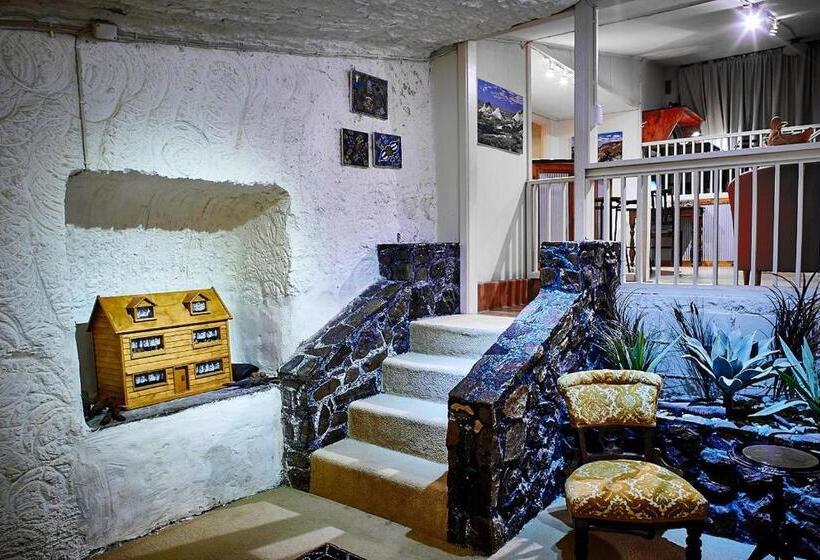 Underground Bed & Breakfast