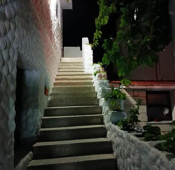 Bed and Breakfast Kalipso Motel