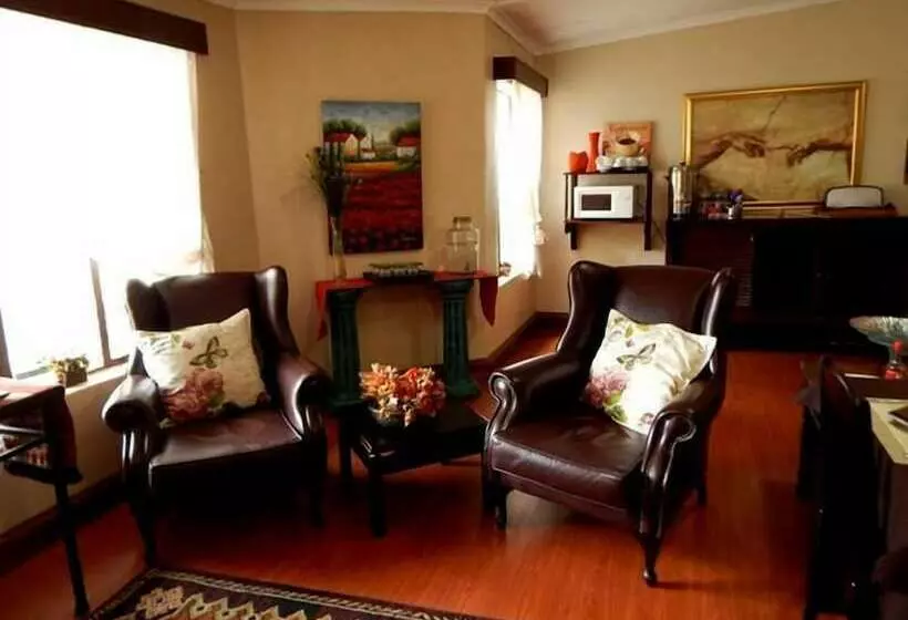 Aamiaismajoitus (B&B) Oak Rest Guesthouse