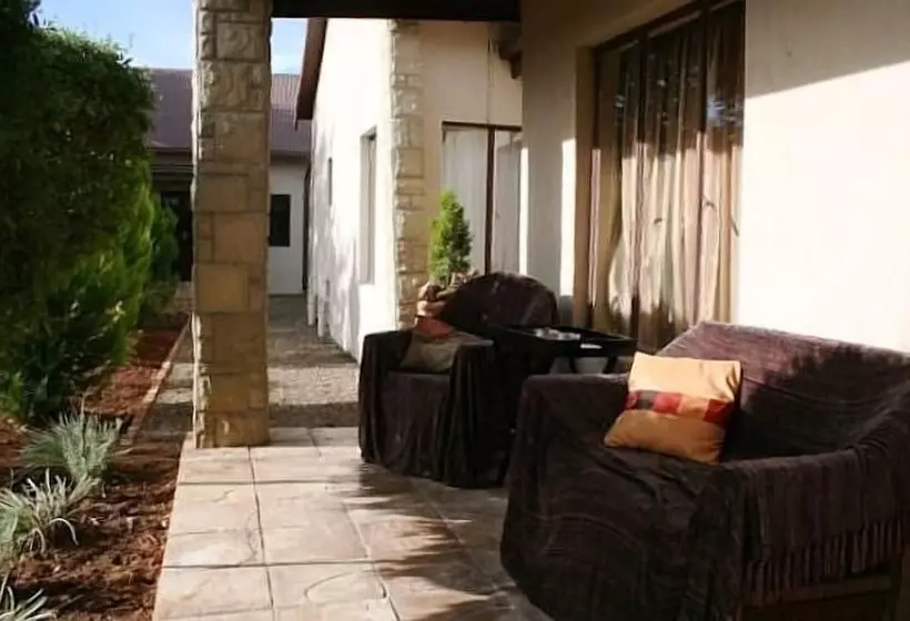 Aamiaismajoitus (B&B) Oak Rest Guesthouse