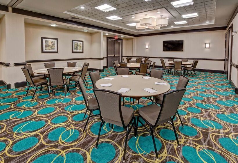 Отель Hampton Inn & Suites Nashville Hendersonville