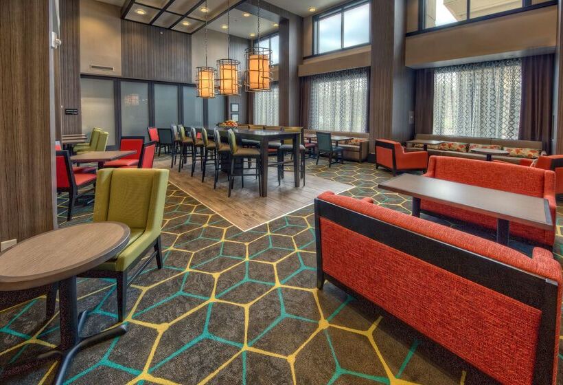 Отель Hampton Inn & Suites Nashville Hendersonville