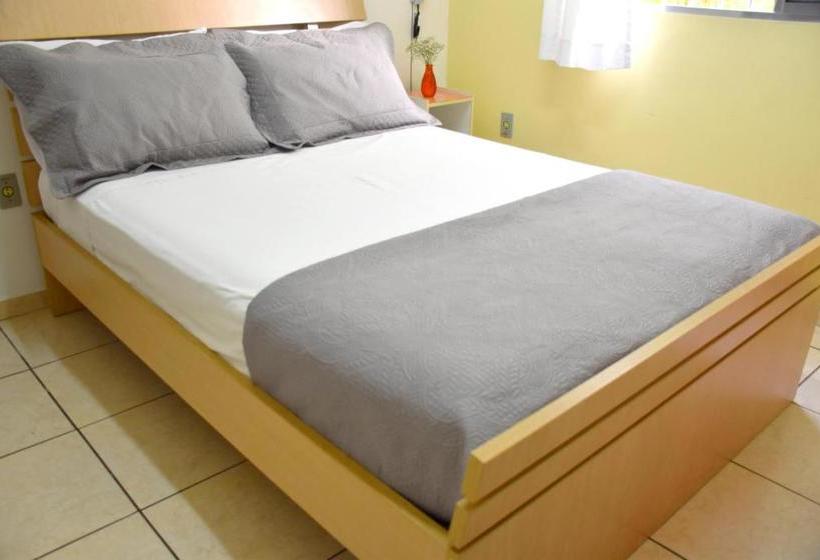 فندق Pousada Tokyo Plaza