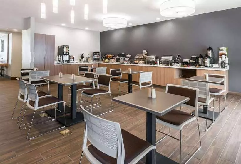Microtel Inn & Suites By Wyndham New Martinsville