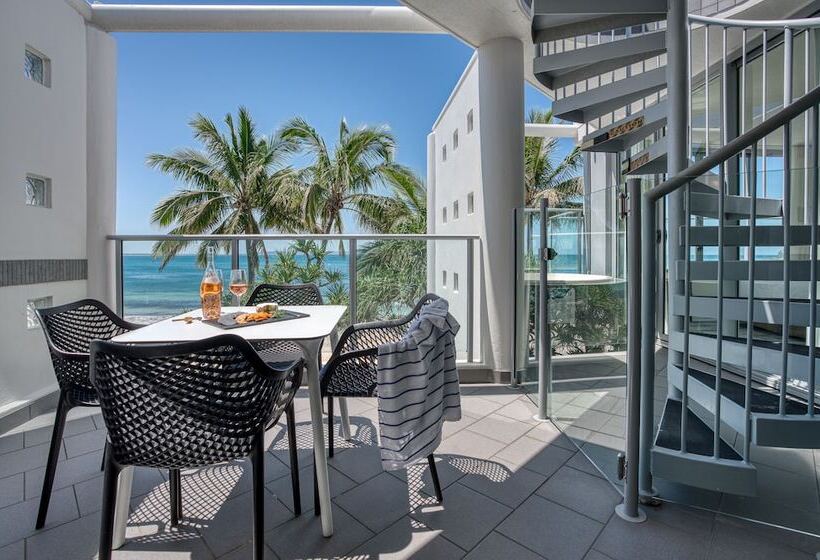 On The Beach Noosa Resort