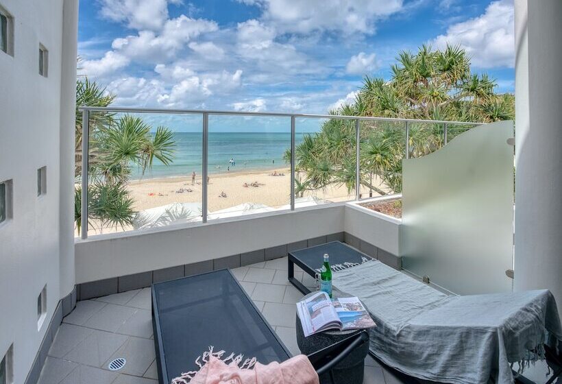 On The Beach Noosa Resort