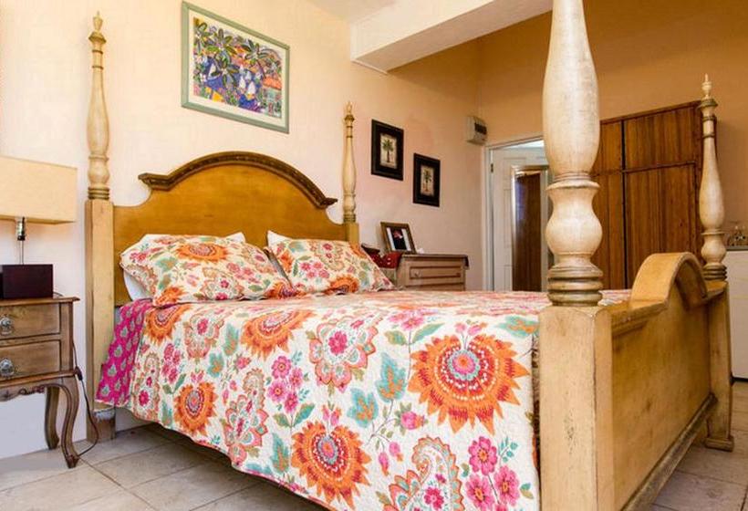 پانسیون Nature S Paradise At Marigot Bay