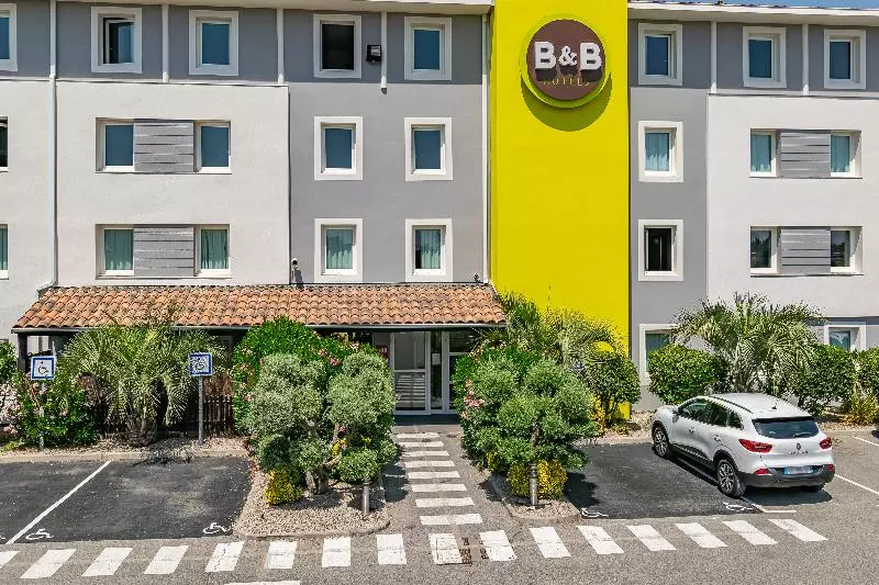 B&b Hotel Salon De Provence
